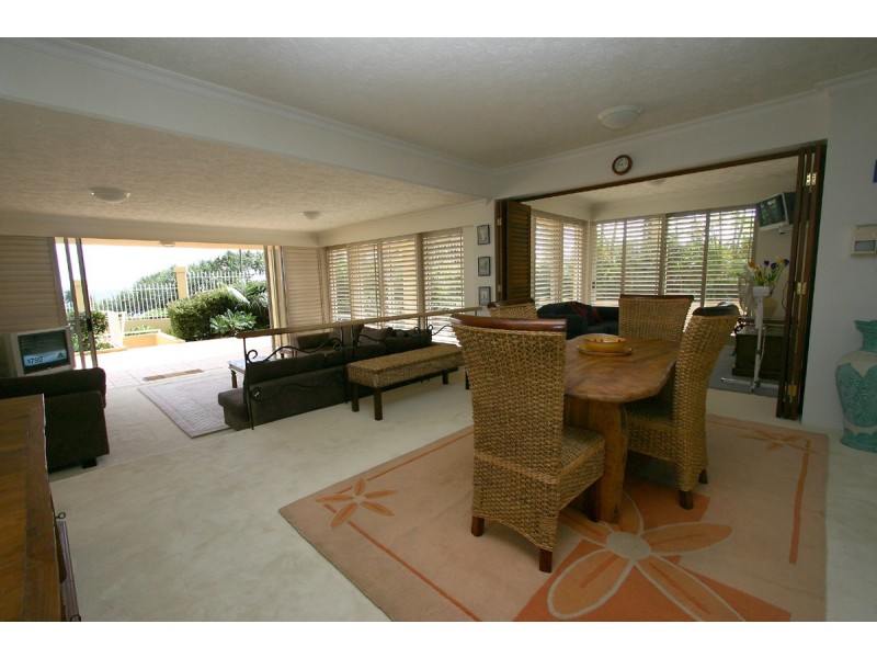 1 Tweed Terrace, Rainbow Bay QLD 4225