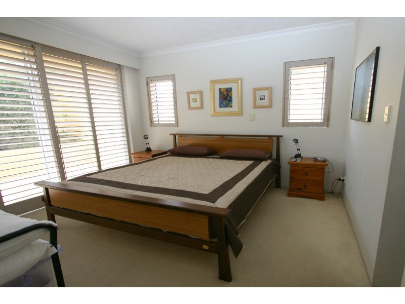 1 Tweed Terrace, Rainbow Bay QLD 4225
