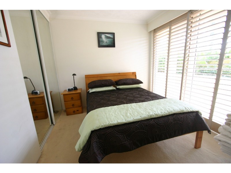 1 Tweed Terrace, Rainbow Bay QLD 4225