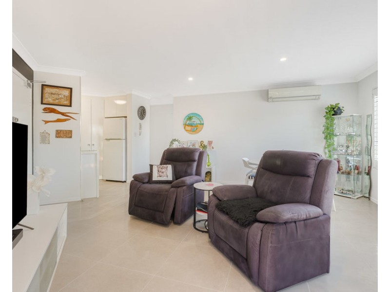 11/5-7 Ocean St, Coolangatta QLD 4225
