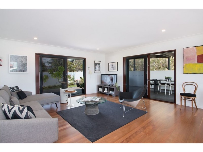 35 Stapylton Street, Coolangatta QLD 4225