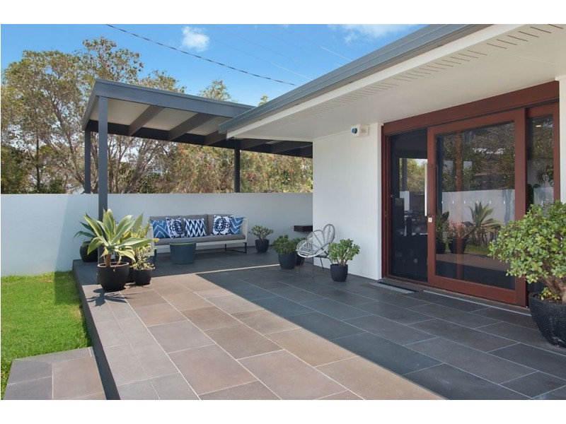 35 Stapylton Street, Coolangatta QLD 4225