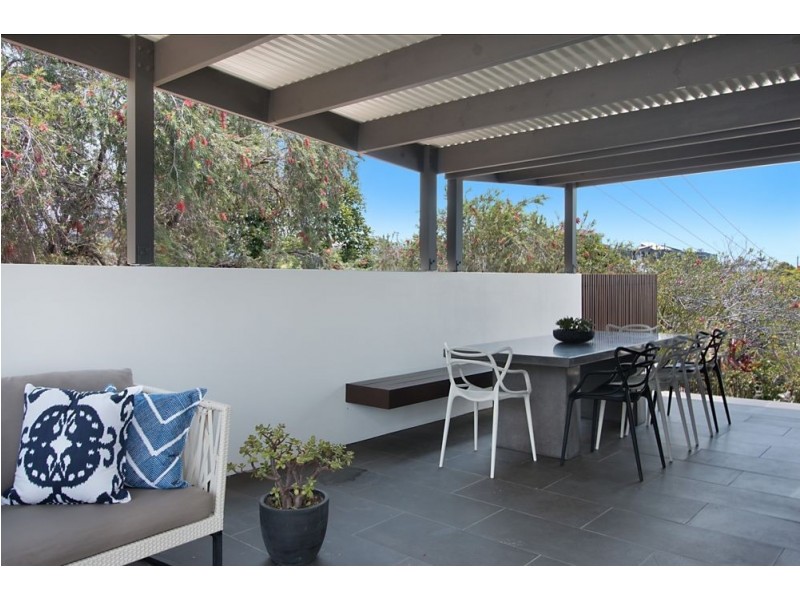 35 Stapylton Street, Coolangatta QLD 4225