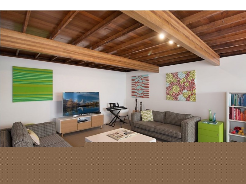 35 Stapylton Street, Coolangatta QLD 4225