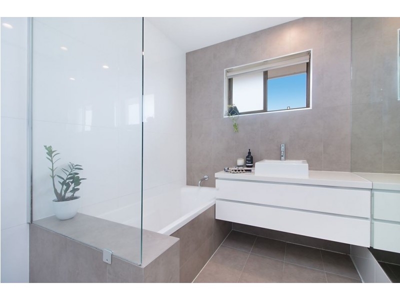 35 Stapylton Street, Coolangatta QLD 4225