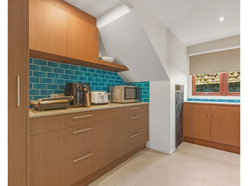 28 Stapylton Street, Coolangatta QLD 4225