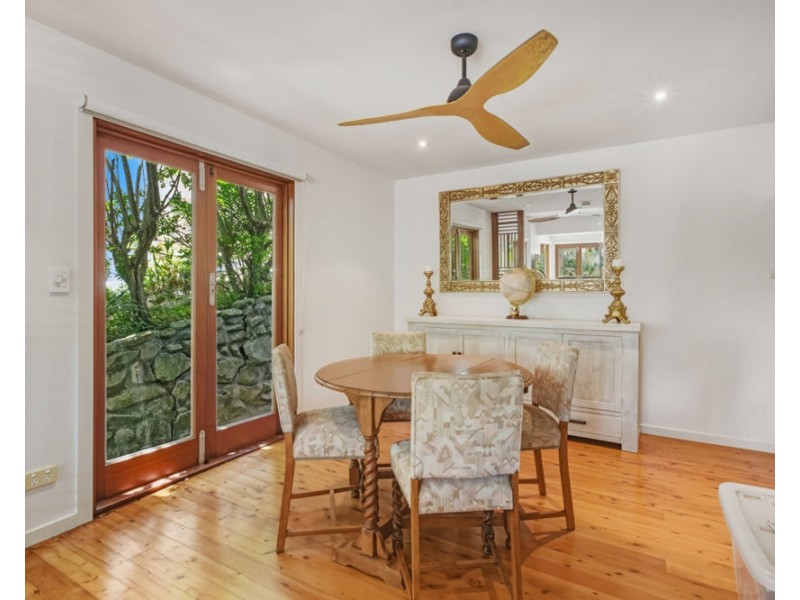 28 Stapylton Street, Coolangatta QLD 4225