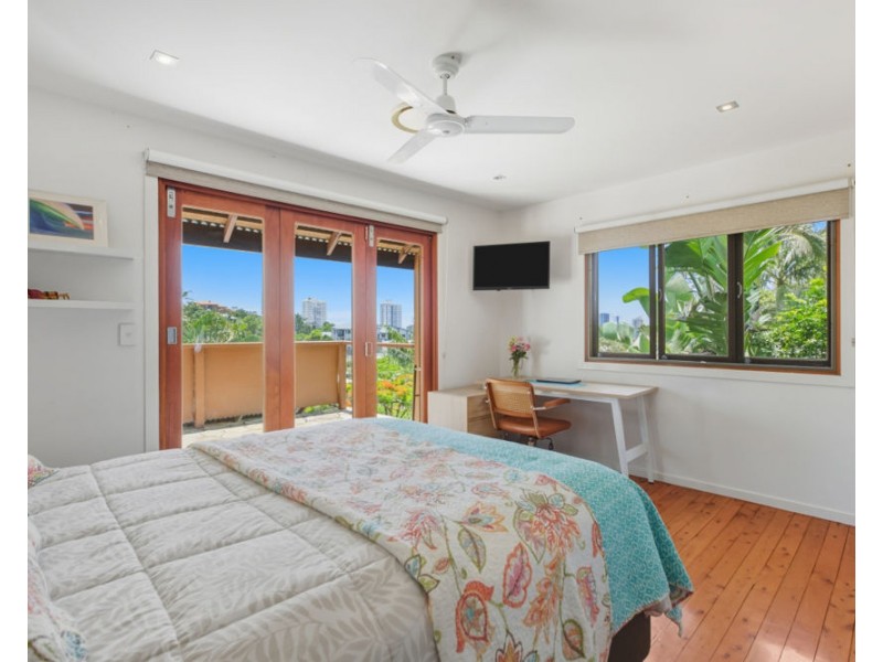 28 Stapylton Street, Coolangatta QLD 4225