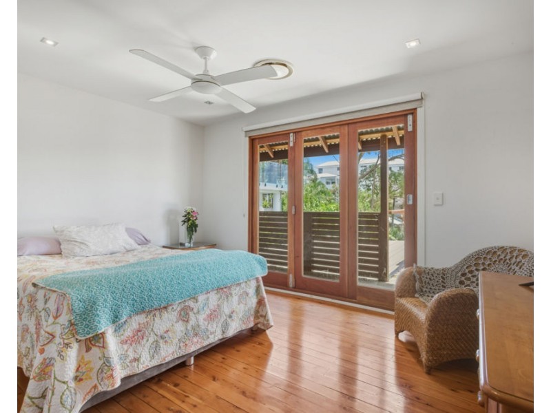 28 Stapylton Street, Coolangatta QLD 4225