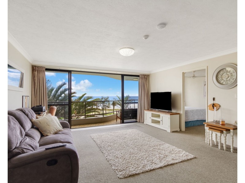 18/387 Golden four drive, Bilinga QLD 4225