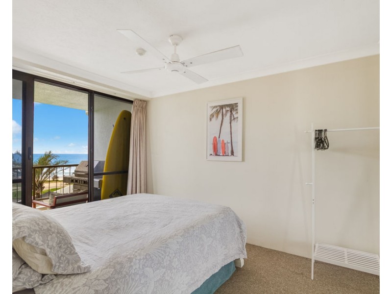 18/387 Golden four drive, Bilinga QLD 4225