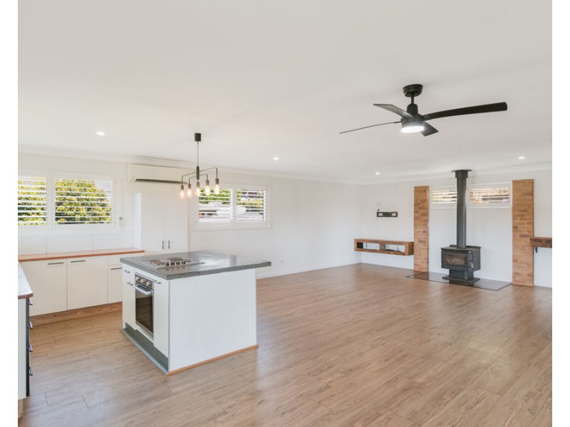 7 Shamrock Ave, Banora Point NSW 2486