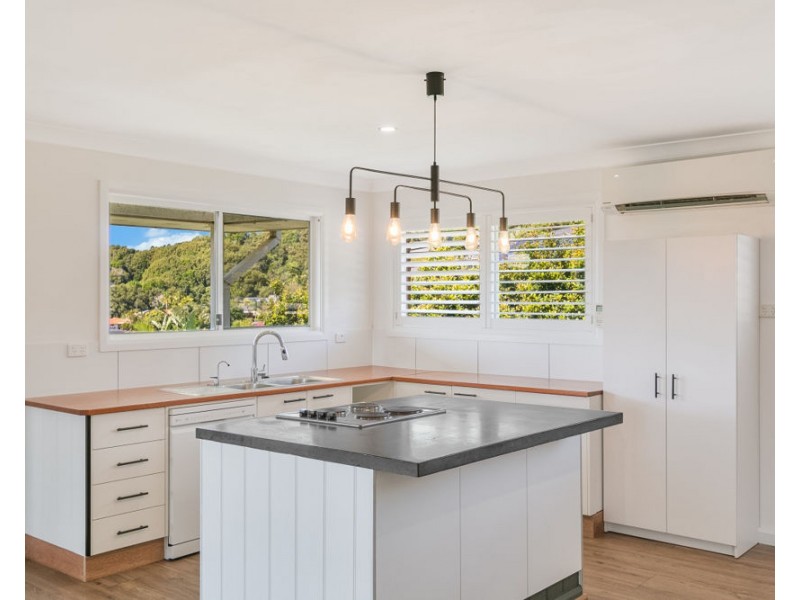 7 Shamrock Ave, Banora Point NSW 2486