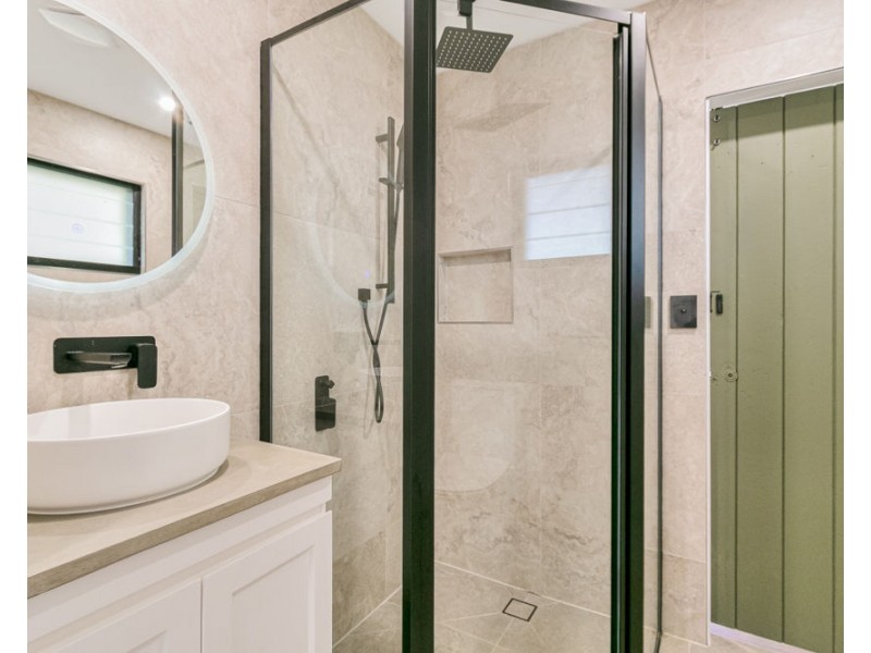 7 Shamrock Ave, Banora Point NSW 2486