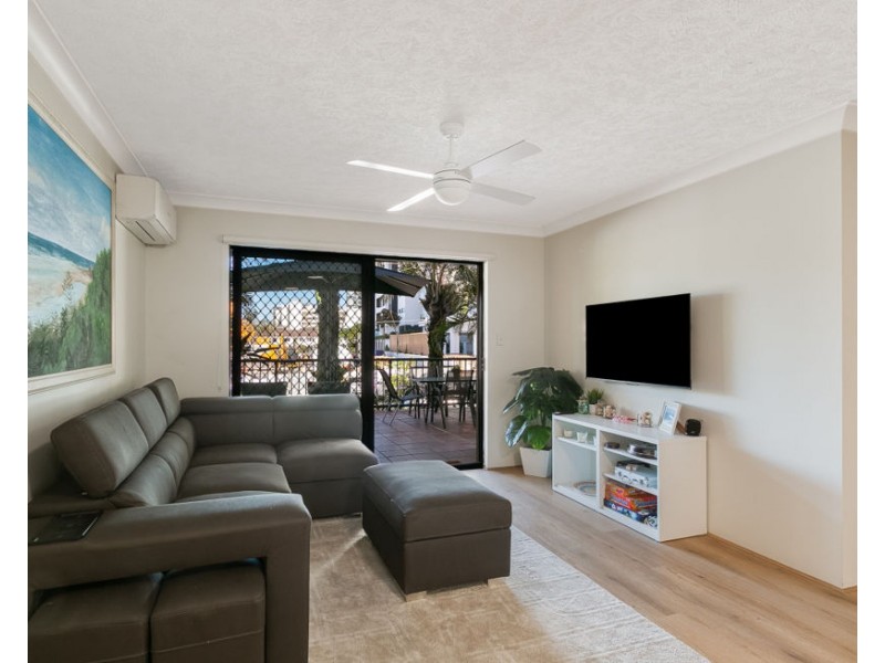 1/14 Miles Street, Coolangatta QLD 4225
