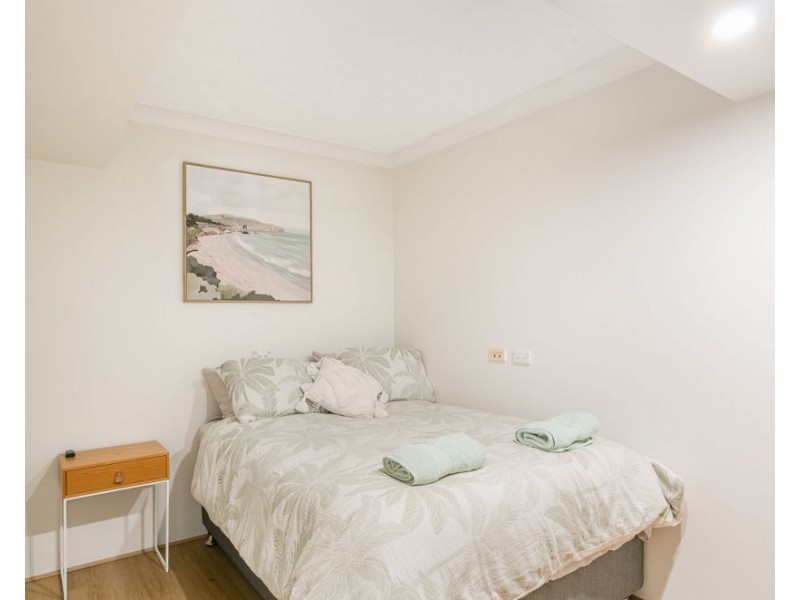 1/14 Miles Street, Coolangatta QLD 4225