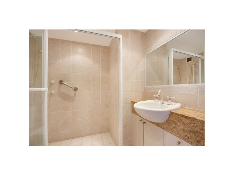 255 Commodore Unit 902/255 Boundary St, COOLANGATTA 4225, Rainbow Bay QLD 4225