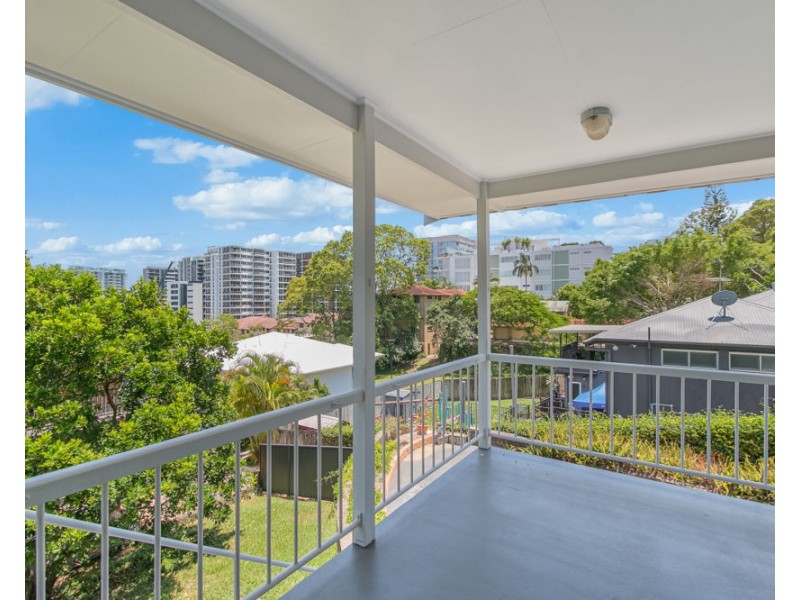 25 Rutledge Street, Coolangatta QLD 4225