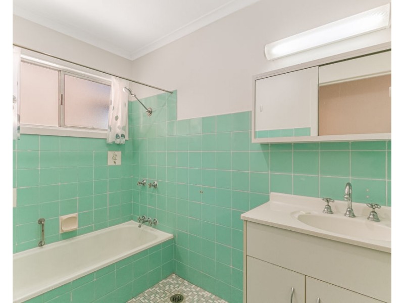 25 Rutledge Street, Coolangatta QLD 4225