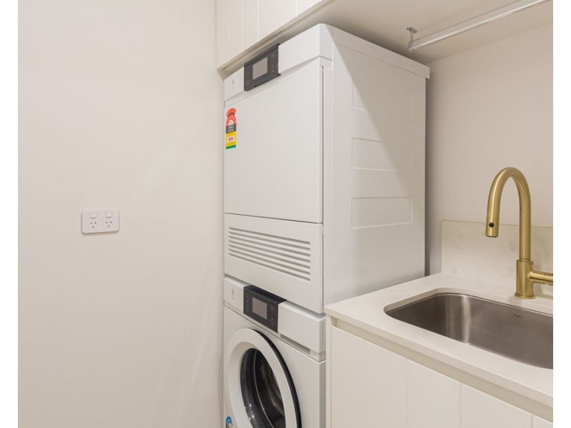 508 217 -227 Boundary Street “Esprit”, Coolangatta QLD 4225