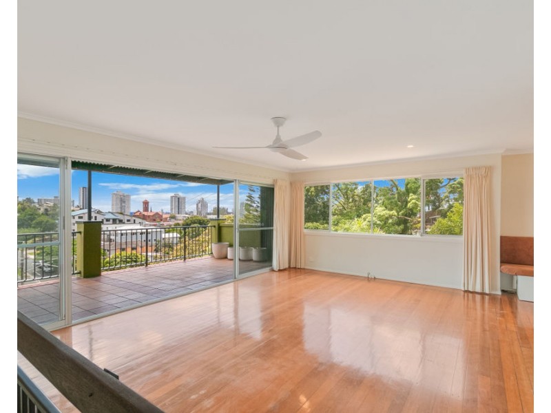 32 Stapylton Street, Coolangatta QLD 4225