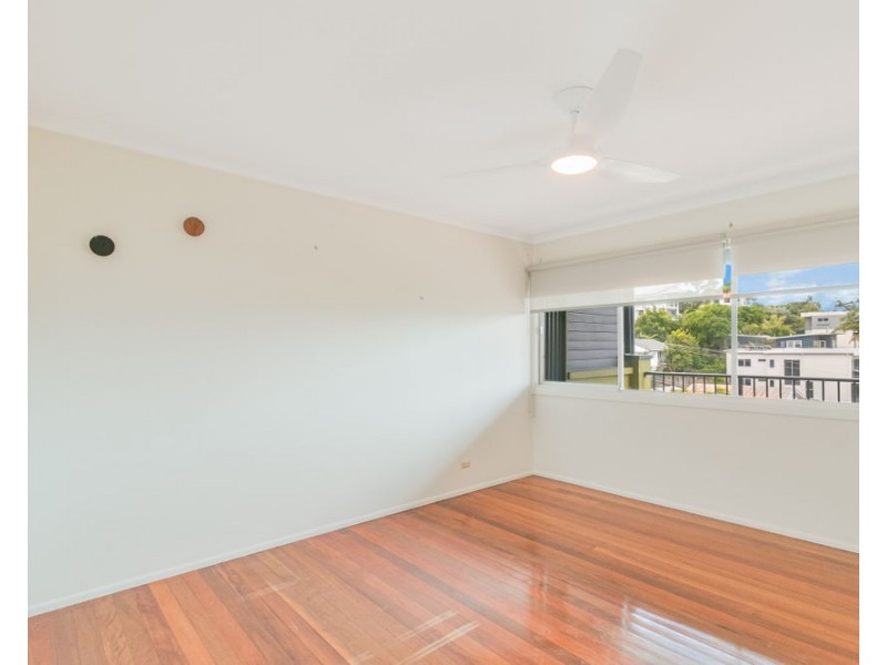 32 Stapylton Street, Coolangatta QLD 4225