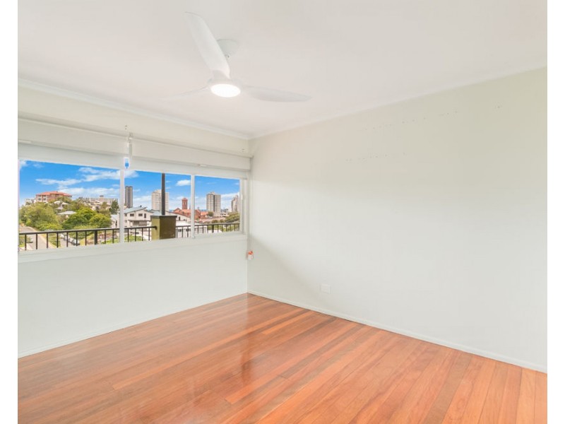 32 Stapylton Street, Coolangatta QLD 4225