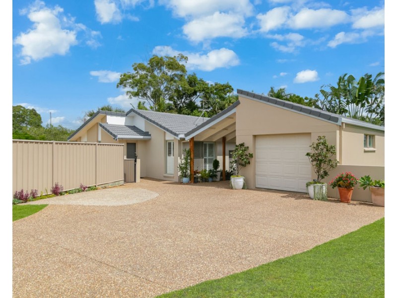 4 Bluegum Boulevard, Banora Point NSW 2486