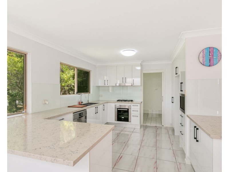 4 Bluegum Boulevard, Banora Point NSW 2486