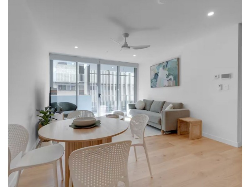 204/141 Musgrave Street, Coolangatta QLD 4225