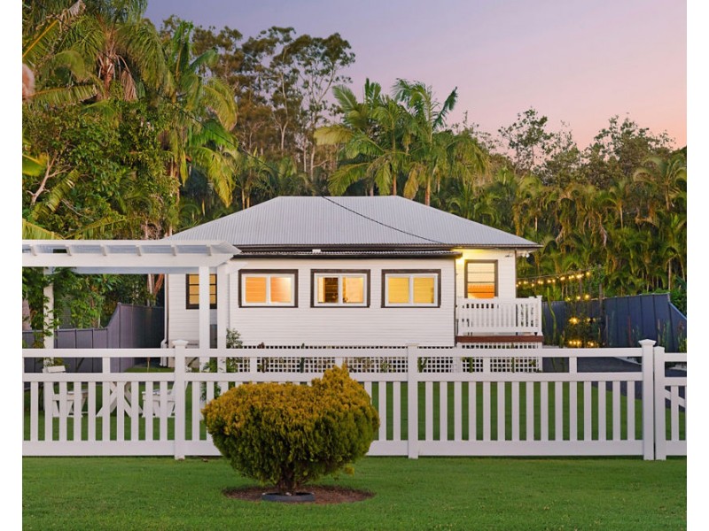 13 Fingal Road, Fingal Head NSW 2487