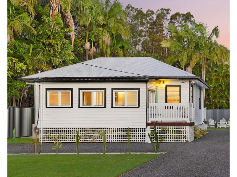 13 Fingal Road, Fingal Head NSW 2487