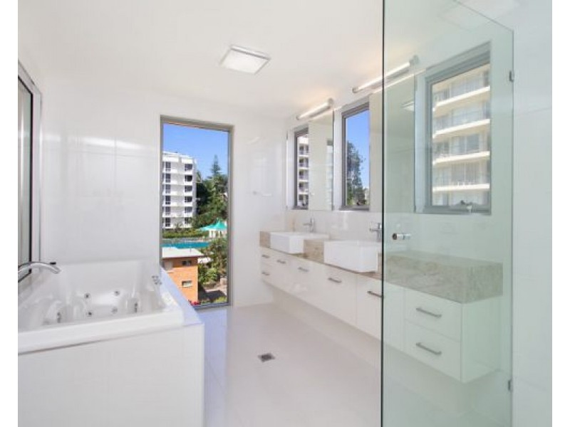 8/16-18 Eden Avenue “Maili”, Rainbow Bay QLD 4225