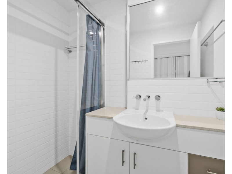 1/77 McLean Street, Coolangatta QLD 4225