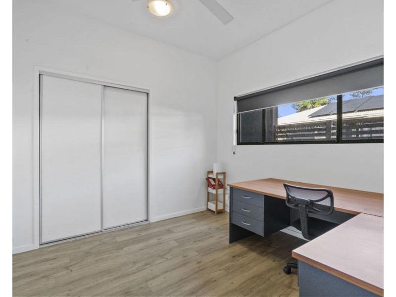 1/77 McLean Street, Coolangatta QLD 4225