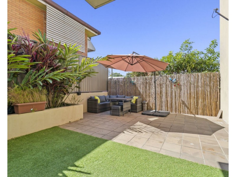 1/77 McLean Street, Coolangatta QLD 4225