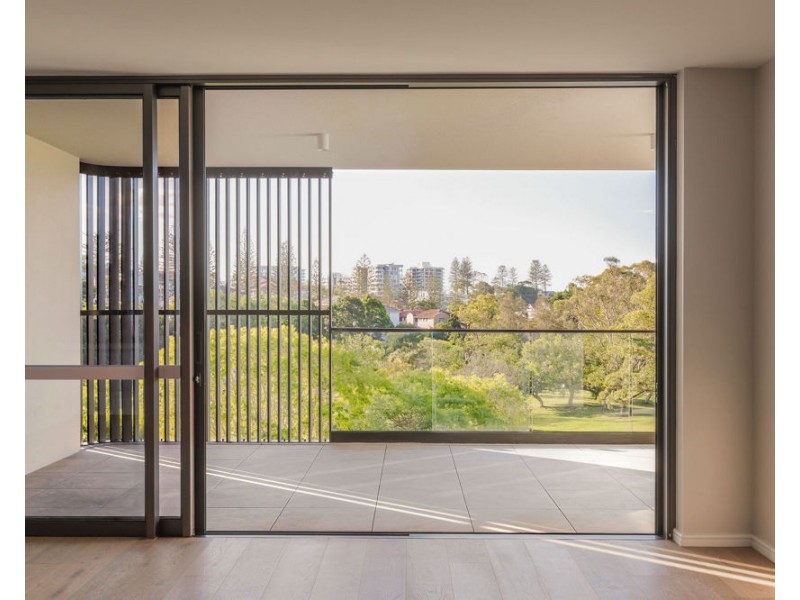 404/4 Carmichael Close, Coolangatta QLD 4225