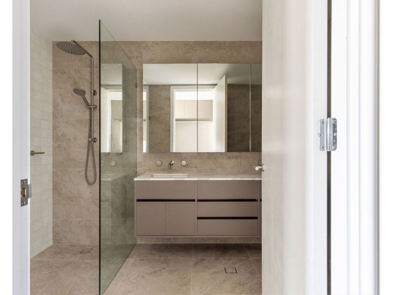 404/4 Carmichael Close, Coolangatta QLD 4225