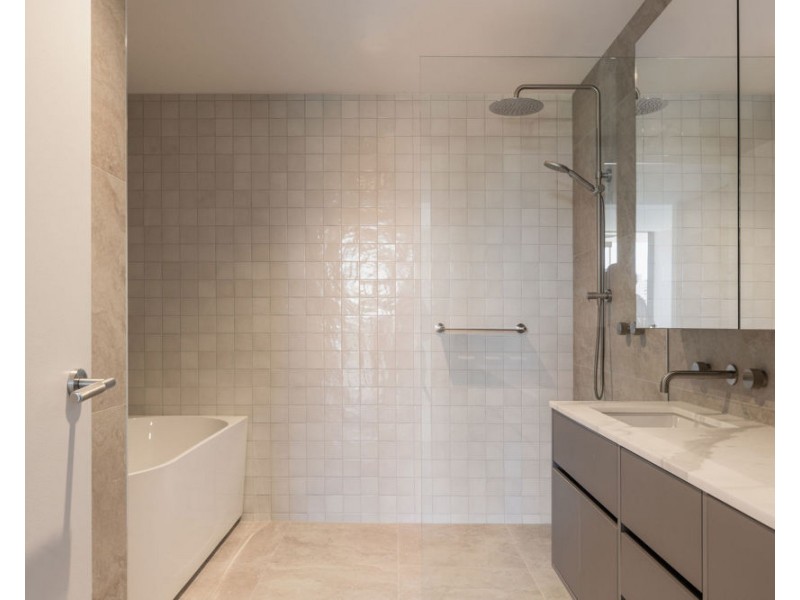 601/4 Carmichael Close, Coolangatta QLD 4225