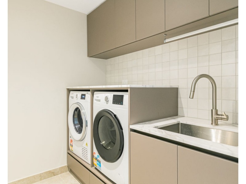 601/4 Carmichael Close, Coolangatta QLD 4225