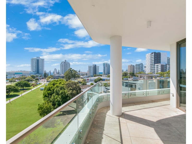 601/4 Carmichael Close, Coolangatta QLD 4225