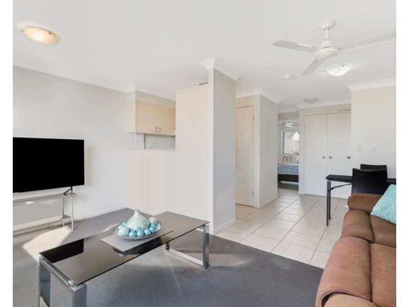 305/92-96 Musgrave Street, Coolangatta QLD 4225