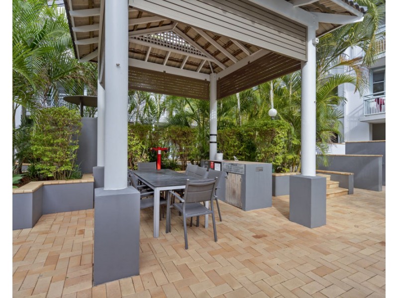 305/92-96 Musgrave Street, Coolangatta QLD 4225