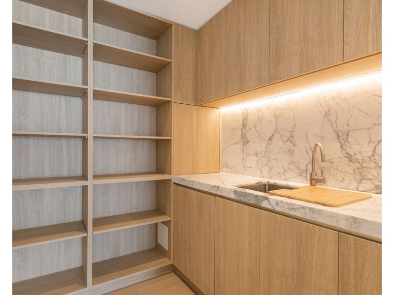 2/107 Jefferson Lane  ” Ophira”, Palm Beach QLD 4221