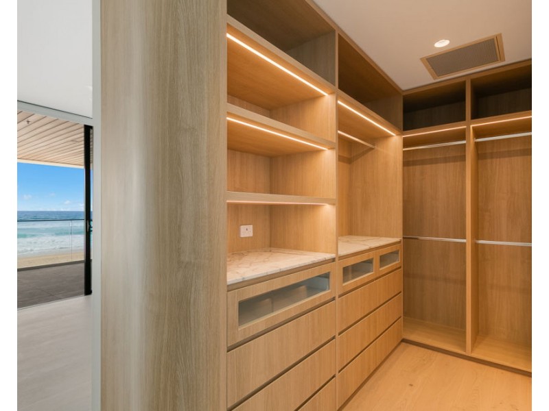 2/107 Jefferson Lane  ” Ophira”, Palm Beach QLD 4221