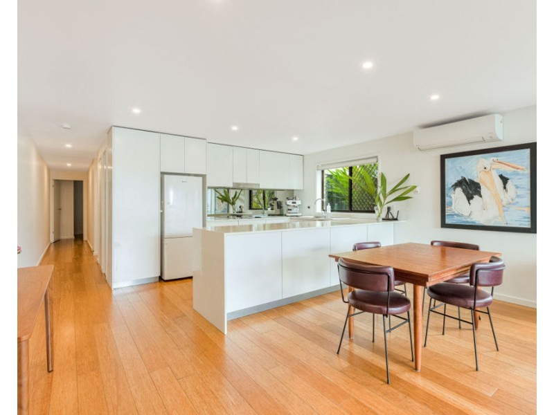 4/18 Lanham Street, Coolangatta QLD 4225