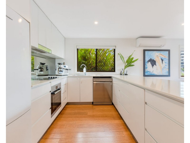 4/18 Lanham Street, Coolangatta QLD 4225