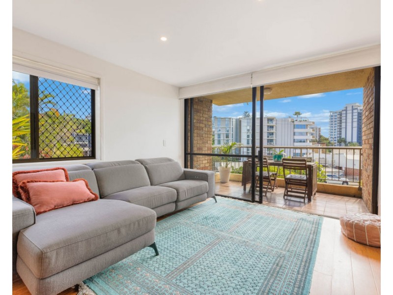 4/18 Lanham Street, Coolangatta QLD 4225