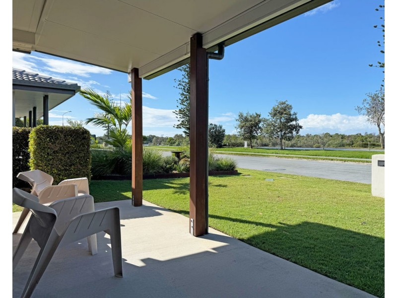 1/64 Keith Compton Dr, Tweed Heads NSW 2485