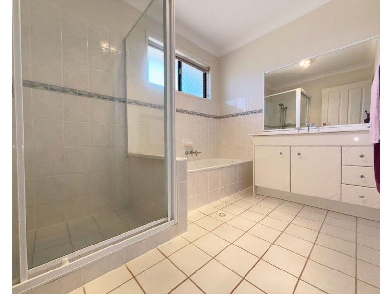 1/64 Keith Compton Dr, Tweed Heads NSW 2485
